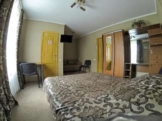 Отель Hotel Katrin Винница Двухместный номер с 2 отдельными кроватями-7