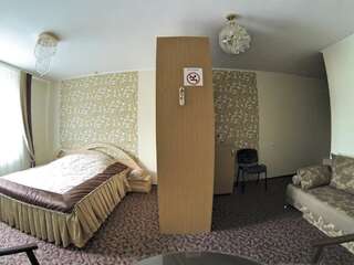 Отель Hotel Katrin Винница Семейный номер-8